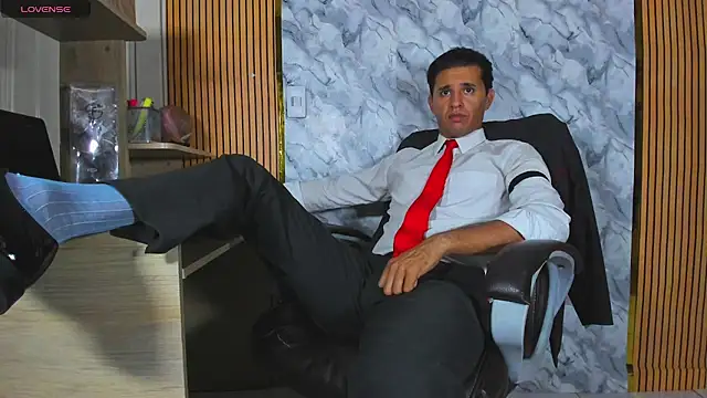 Hideintheoffice online show from 25, 6, 2026