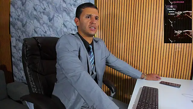 Hideintheoffice online show from 25, 9, 2025