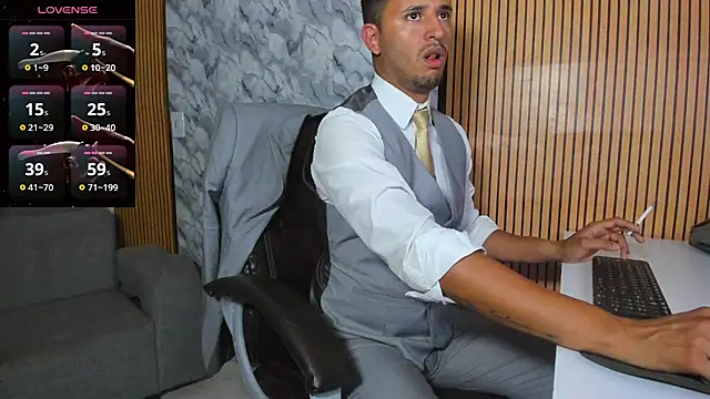 Hideintheoffice online show from 18, 11, 2025