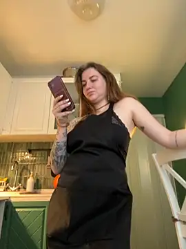 Snapshot of MayaMystic chatting on 31, 10, 2025 MayaMystic online show from 31, 10, 2025