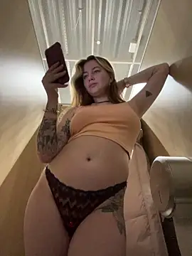 Snapshot of MayaMystic chatting on 1, 3, 2025 MayaMystic online show from 1, 3, 2025