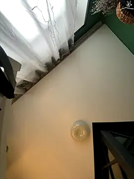 Snapshot of MayaMystic chatting on 11, 11, 2025 MayaMystic online show from 11, 11, 2025