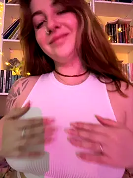 Snapshot of MayaMystic chatting on 25, 9, 2025 MayaMystic online show from 25, 9, 2025