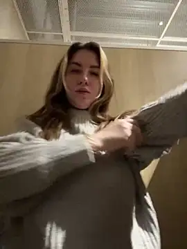 Snapshot of MayaMystic chatting on 21, 2, 2025 MayaMystic online show from 21, 2, 2025