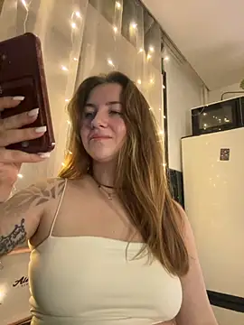 Snapshot of MayaMystic chatting on 17, 11, 2025 MayaMystic online show from 17, 11, 2025