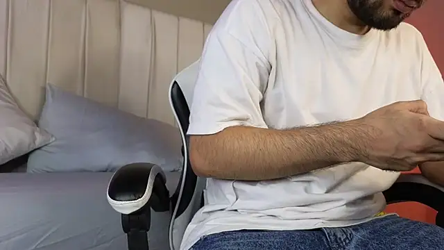 Samir bear online show from 13, 4, 2026