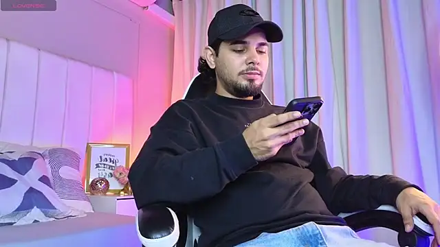 Snapshot of Samir_bear chatting on 21, 2, 2026 Samir bear online show from 21, 2, 2026