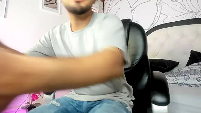 Snapshot of Samir_bear chatting on 25, 2, 2026 Samir bear online show from 25, 2, 2026