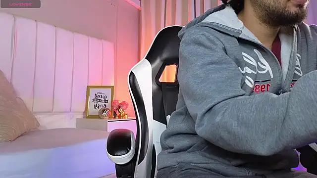 Snapshot of Samir_bear chatting on 2, 2, 2026 Samir bear online show from 2, 2, 2026