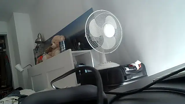 Snapshot of teek1234_1 chatting on 2, 3, 2025 teek1234 1 online show from 2, 3, 2025