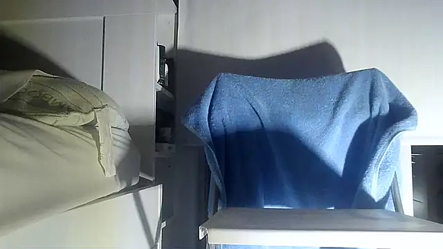 Snapshot of teek1234_1 chatting on 8, 10, 2025 teek1234 1 online show from 8, 10, 2025