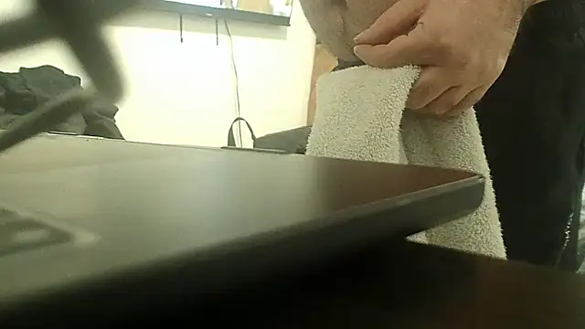 Snapshot of teek1234_1 chatting on 18, 10, 2025 teek1234 1 online show from 18, 10, 2025