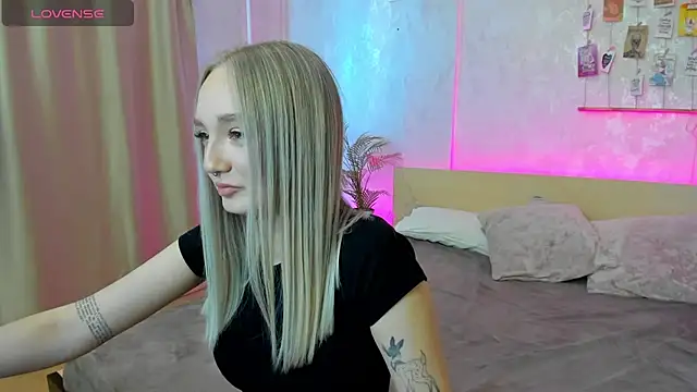 Snapshot of Cheryl__Brown chatting on 23, 2, 2025 Cheryl Brown online show from 23, 2, 2025