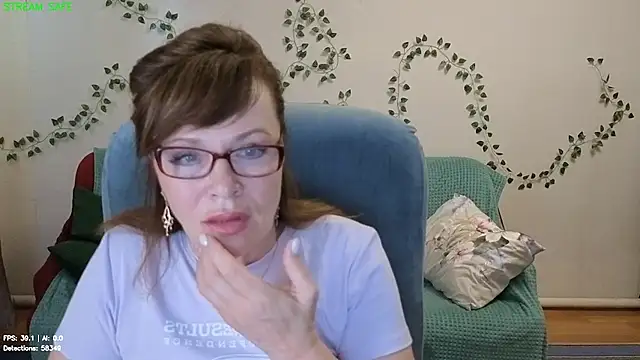 Snapshot of Miss_Moren chatting on 27, 7, 2026 Miss Moren online show from 27, 7, 2026