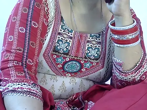 Housewife12 online show from 4, 10, 2025