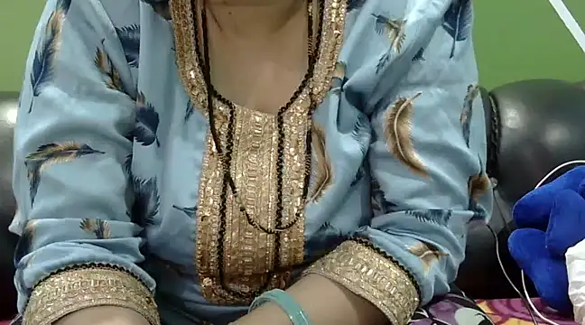 Housewife12 online show from 22, 3, 2025