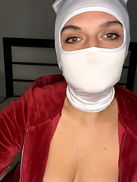 Nikki Hoee online show from 31, 10, 2025