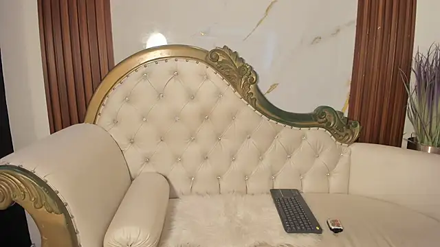 BrithanySummer online show from 11, 11, 2025