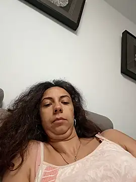 naughty69curls online show from 6, 10, 2025