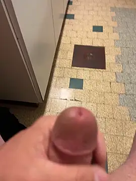 Snapshot of mikiss789 chatting on 29, 10, 2025 mikiss789 online show from 29, 10, 2025