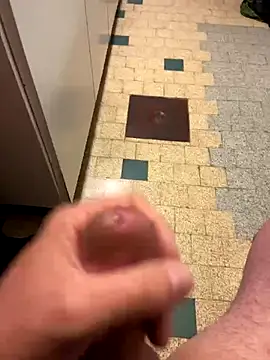 Snapshot of mikiss789 chatting on 30, 10, 2025 mikiss789 online show from 30, 10, 2025