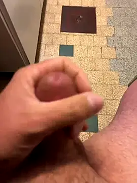 Snapshot of mikiss789 chatting on 14, 9, 2025 mikiss789 online show from 14, 9, 2025