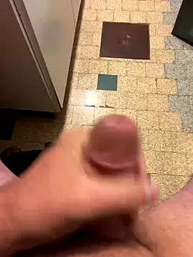 Snapshot of mikiss789 chatting on 5, 11, 2025 mikiss789 online show from 5, 11, 2025