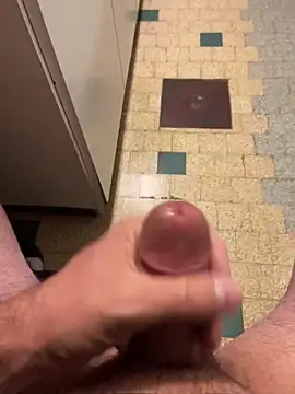 Snapshot of mikiss789 chatting on 23, 11, 2025 mikiss789 online show from 23, 11, 2025