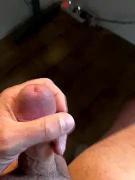 Snapshot of mikiss789 chatting on 12, 9, 2025 mikiss789 online show from 12, 9, 2025