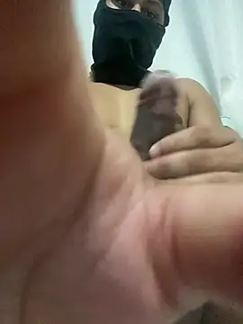 Snapshot of rickzinnxz chatting on 3, 3, 2025 rickzinnxz online show from 3, 3, 2025