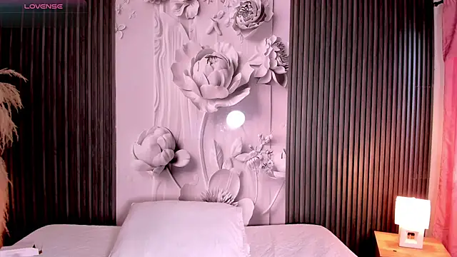 RoseCassie online show from 9, 7, 2026