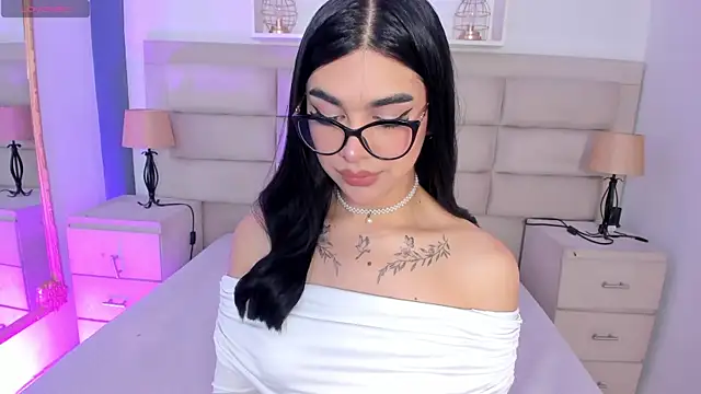 RoseCassie online show from 3, 10, 2025