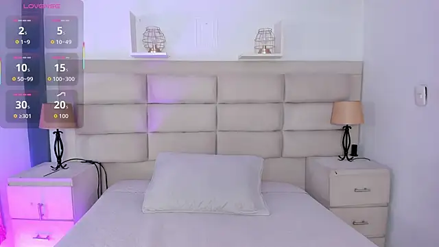 RoseCassie online show from 23, 9, 2025