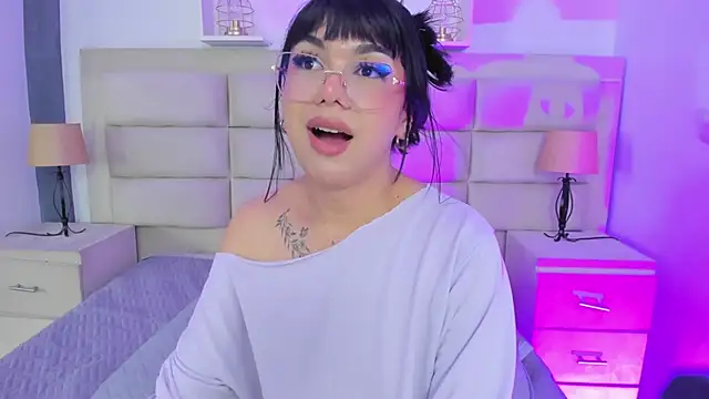 RoseCassie online show from 18, 3, 2025