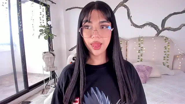 RoseCassie online show from 28, 10, 2025