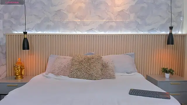 AinaraJimenez online show from 2, 11, 2025