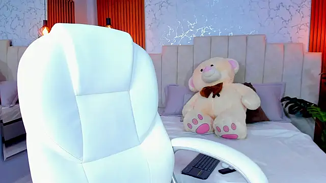 AinaraJimenez online show from 11, 10, 2025