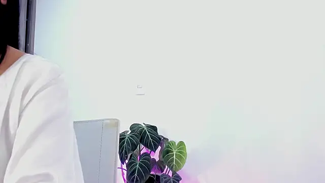 Sara Leblanc online show from 10, 3, 2025