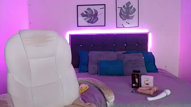 Snapshot of mia_collens chatting on 15, 11, 2025 mia collens online show from 15, 11, 2025