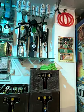 lauraltt online show from 6, 10, 2025