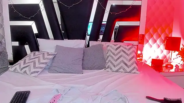 Snapshot of caroo_gomeez chatting on 19, 2, 2025 caroo gomeez online show from 19, 2, 2025