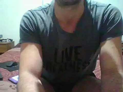 Snapshot of italianbighorse22 chatting on 29, 11, 2025 italianbighorse22 online show from 29, 11, 2025