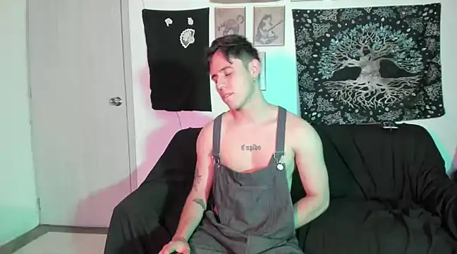 Snapshot of Antonello_Vannucci chatting on 2, 2, 2025 Antonello Vannucci online show from 2, 2, 2025