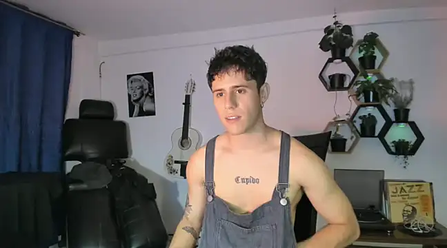 Snapshot of Antonello_Vannucci chatting on 24, 2, 2025 Antonello Vannucci online show from 24, 2, 2025