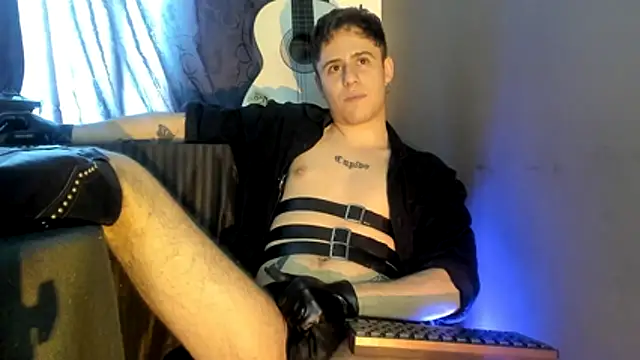 Snapshot of Antonello_Vannucci chatting on 11, 11, 2025 Antonello Vannucci online show from 11, 11, 2025