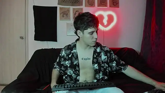 Snapshot of Antonello_Vannucci chatting on 4, 1, 2025 Antonello Vannucci online show from 4, 1, 2025