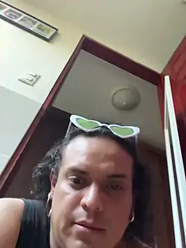 NikkelSofia online show from 4, 2, 2025