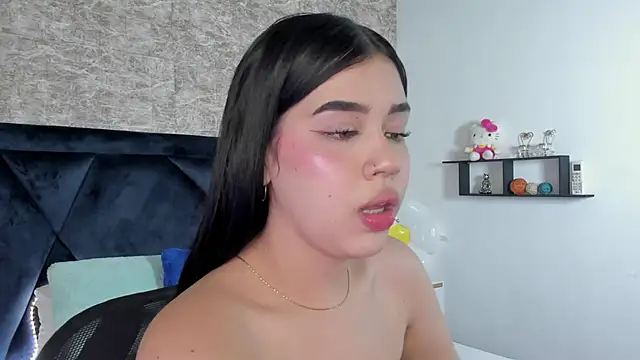 Lily Woodz online show from 22, 9, 2025