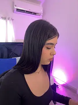 Snapshot of Lily_Woodz chatting on 14, 5, 2026 Lily Woodz online show from 14, 5, 2026