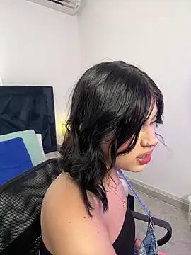 Lily Woodz online show from 11, 2, 2026